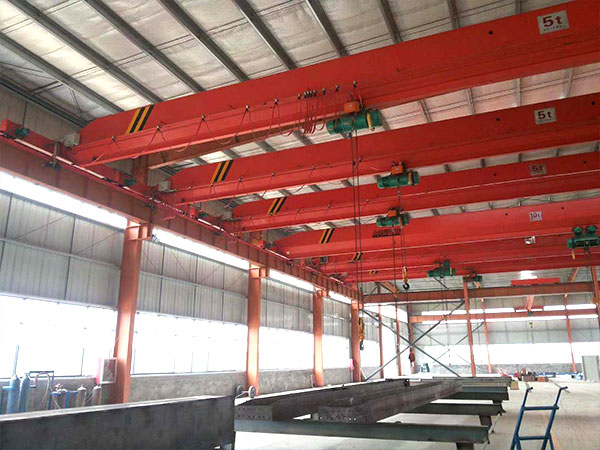 QD雙梁起重機(jī)運(yùn)行原理大揭秘！
